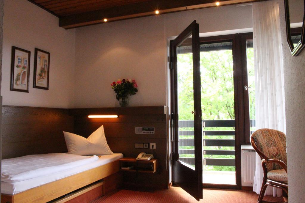 Hotel Haus Am Wald Eltmann Esterno foto