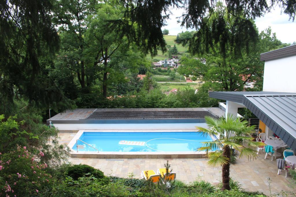 Hotel Haus Am Wald Eltmann Esterno foto